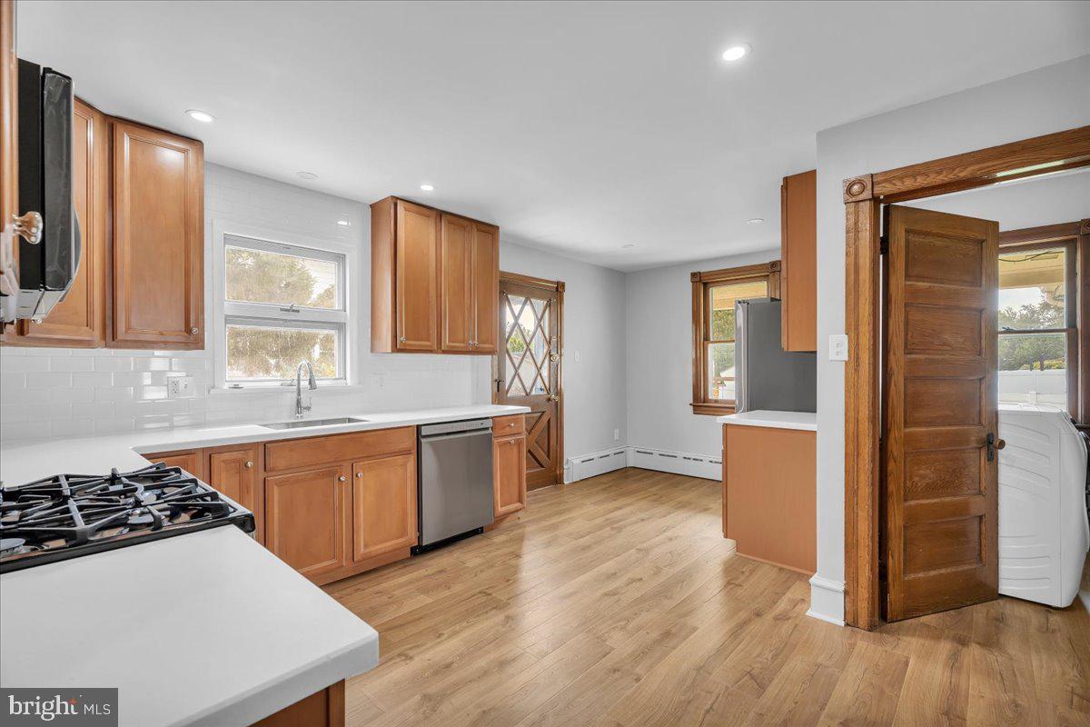 519 Park Ave Property Photo 8