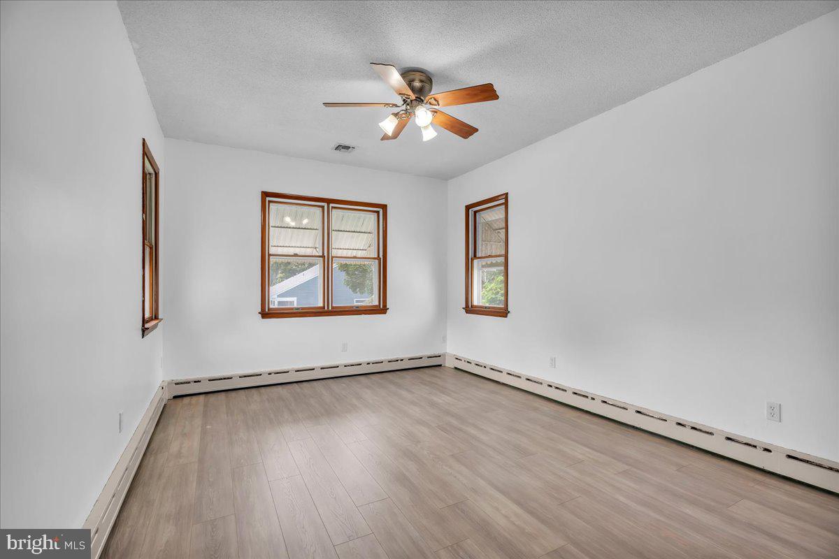 519 Park Ave Property Photo 18