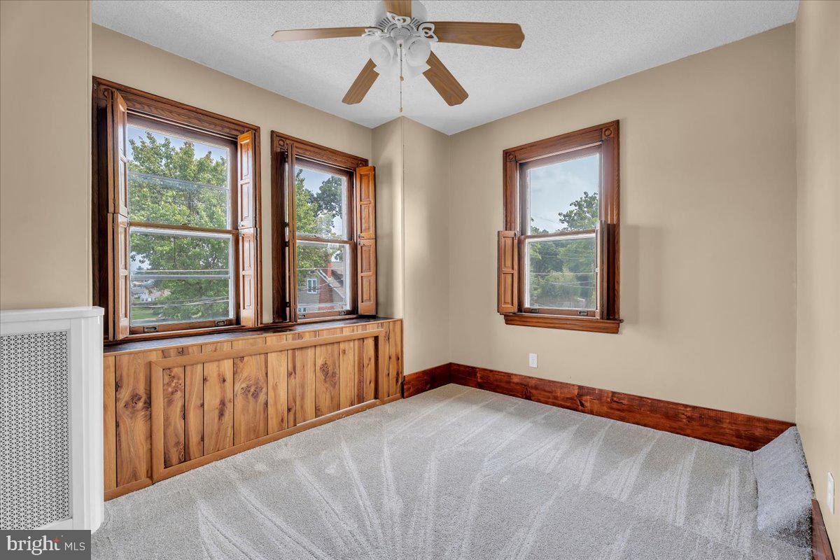 519 Park Ave Property Photo 19