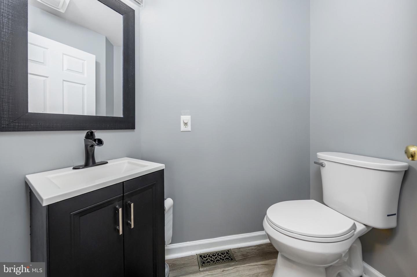 16 Nicholas Dr Property Photo 23