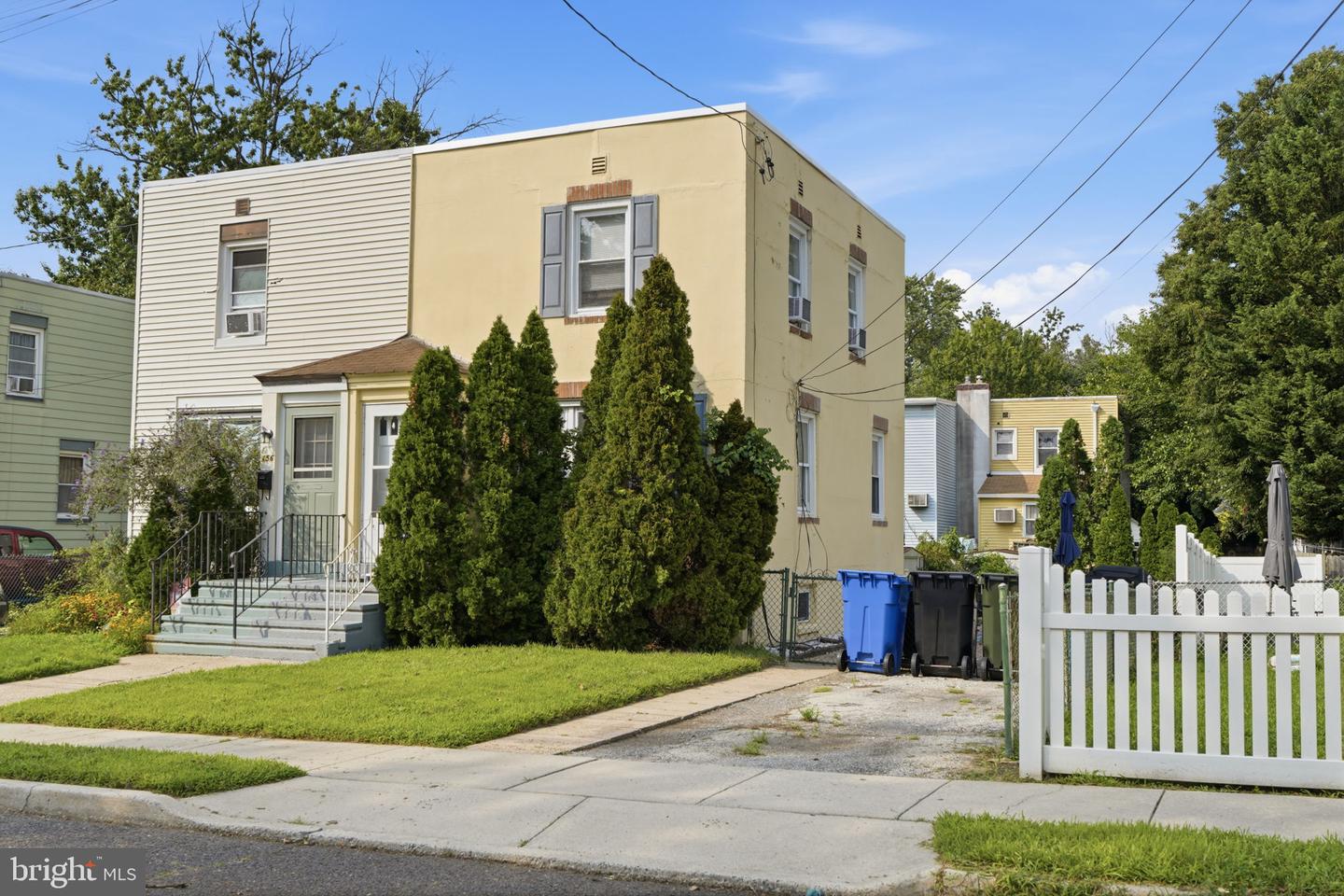 154 High Property Photo 1