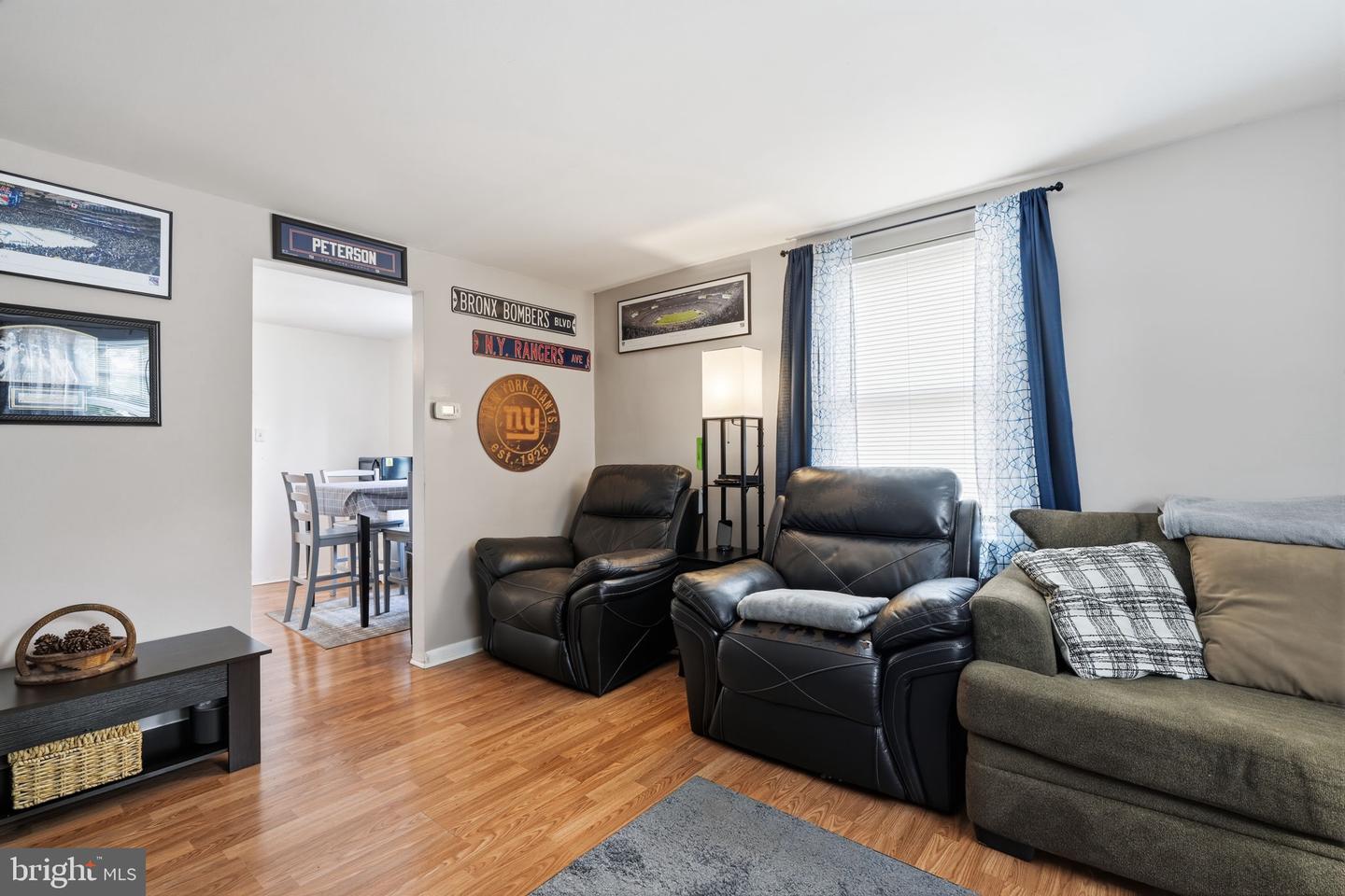 154 High Property Photo 5