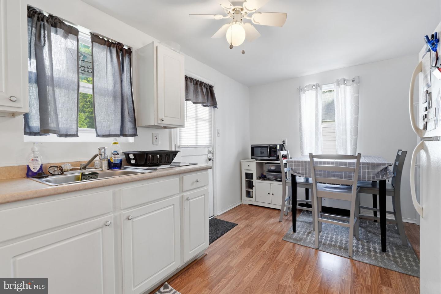 154 High Property Photo 11