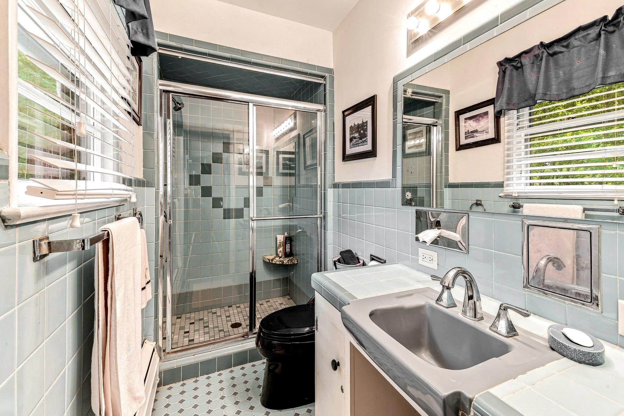 319 Madison Ave Property Photo 16