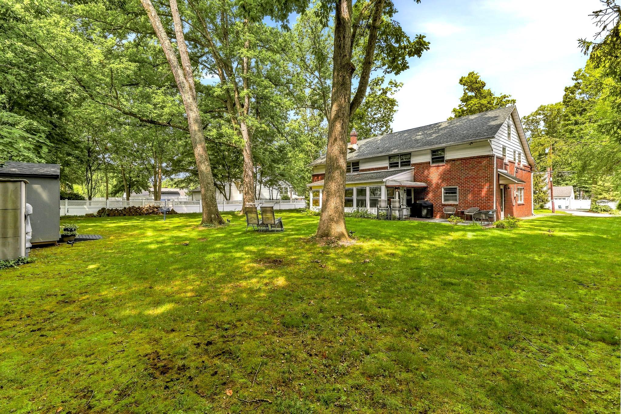 319 Madison Ave Property Photo 33
