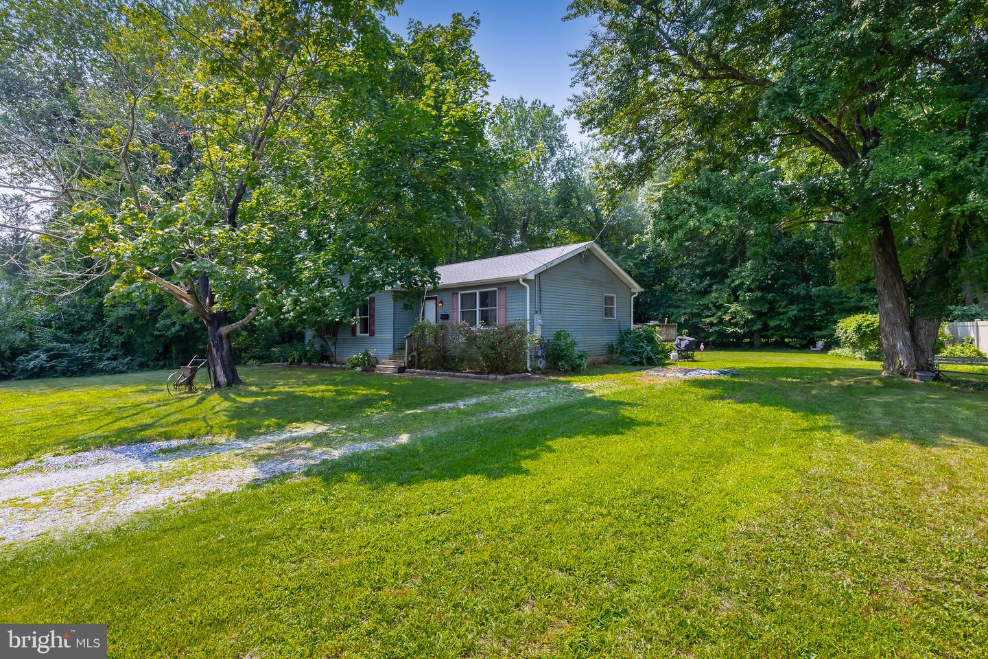 328 Garden Ave Property Photo 2