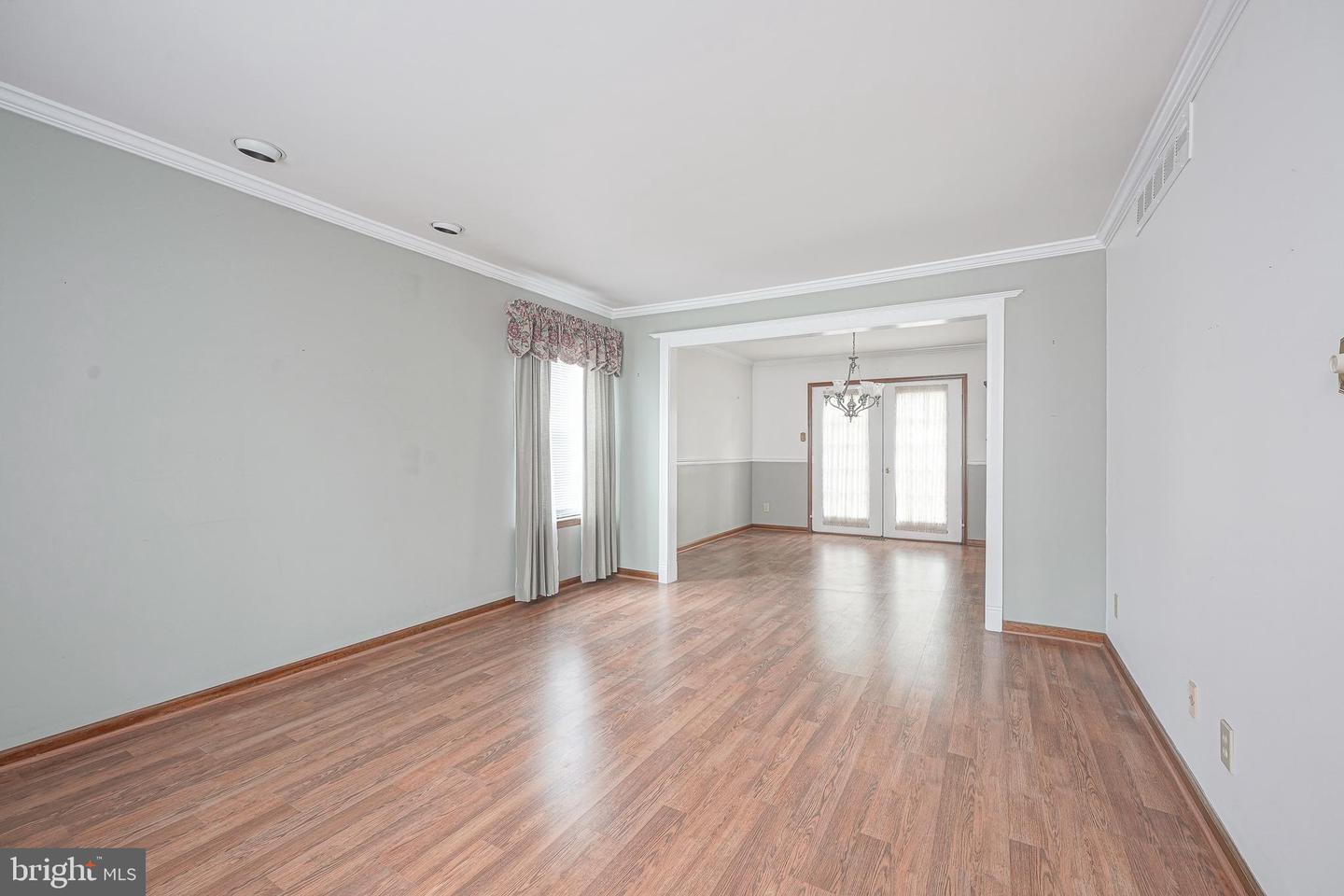 309 Dundee Dr Property Photo 4