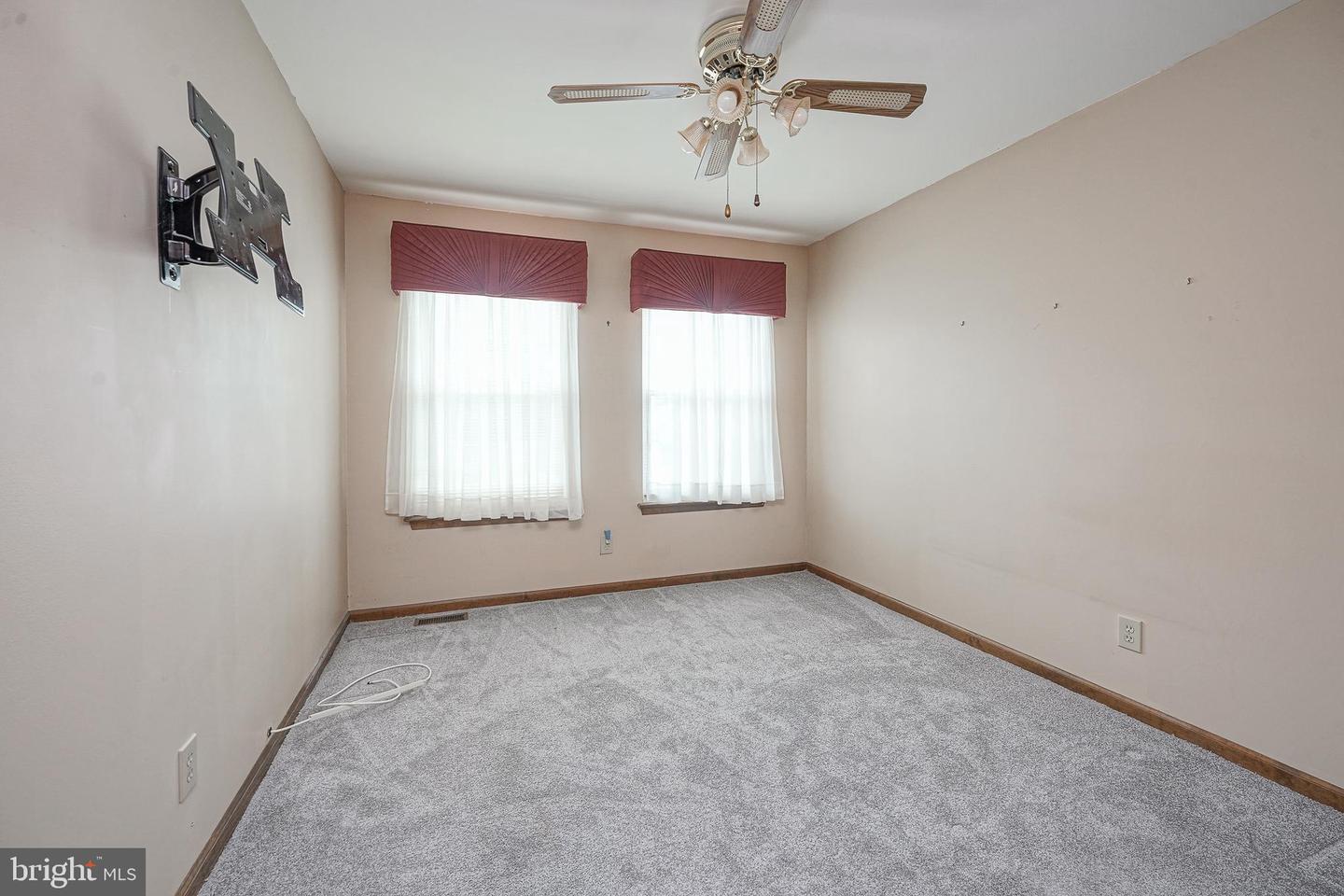 309 Dundee Dr Property Photo 37