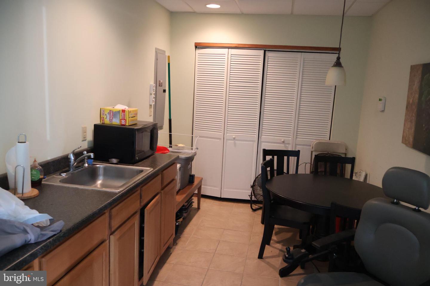 1543 Gateway Blvd Property Photo 16