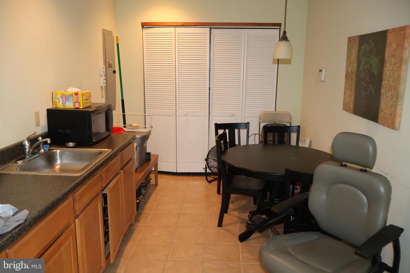 1543 Gateway Blvd Property Photo 17
