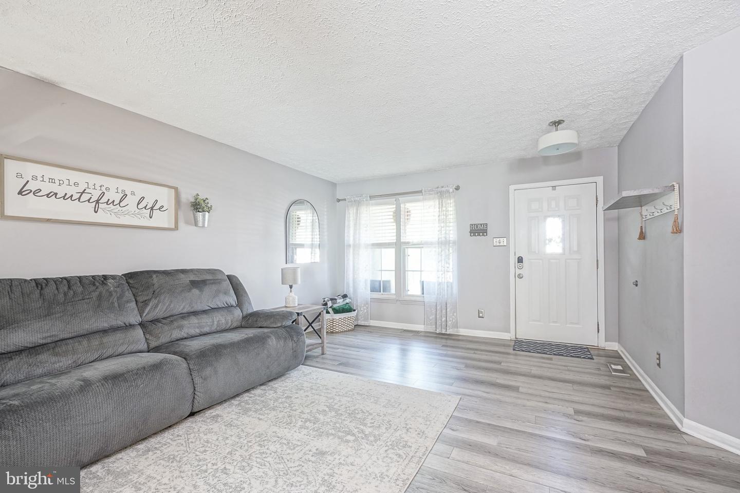 90 Hetton Ct Property Photo 7