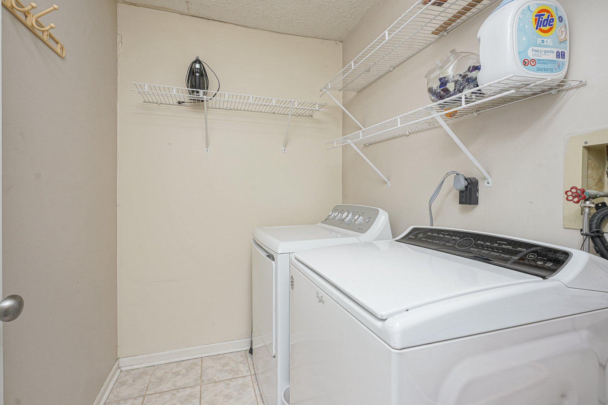 90 Hetton Ct Property Photo 23