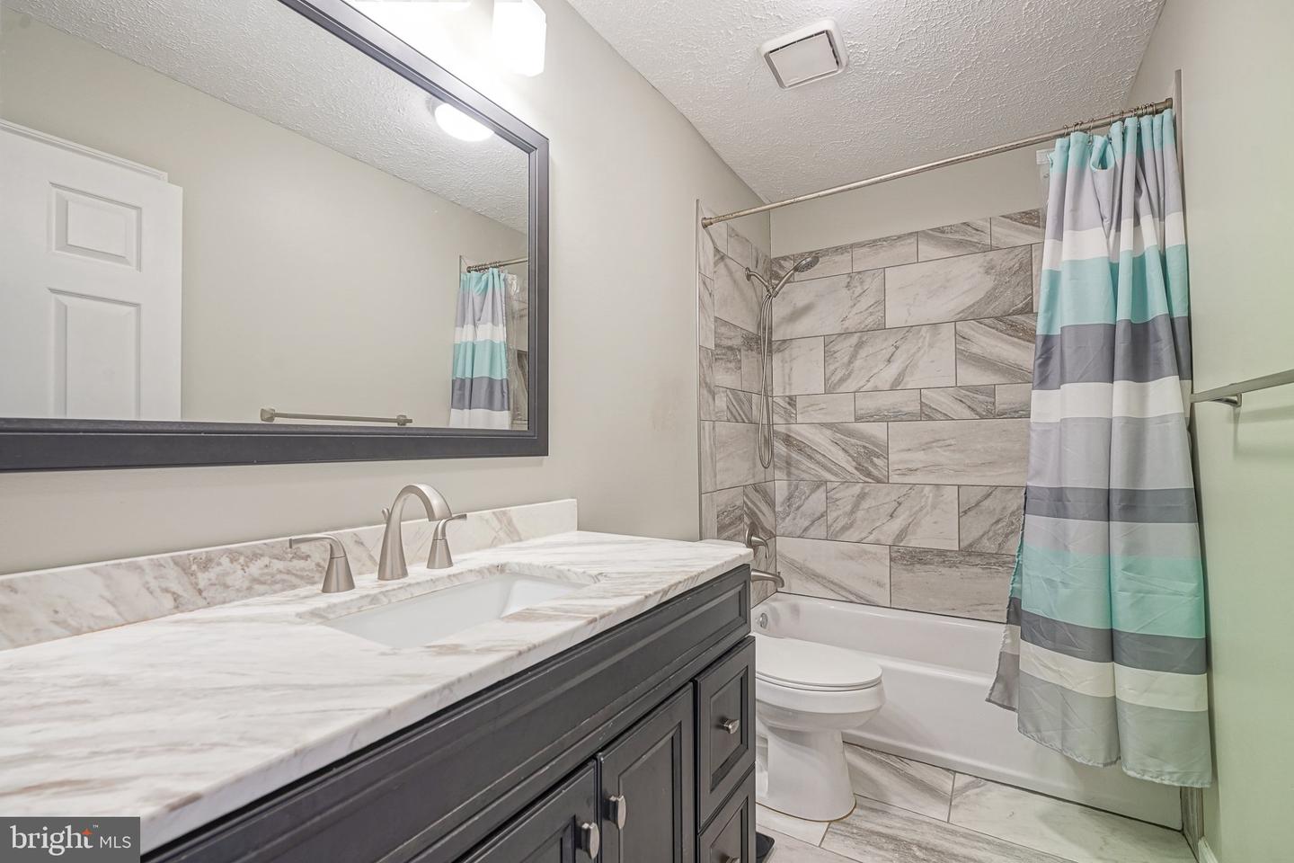 90 Hetton Ct Property Photo 25