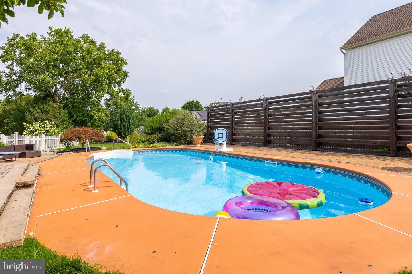 14 Snowfield Dr Property Photo 12