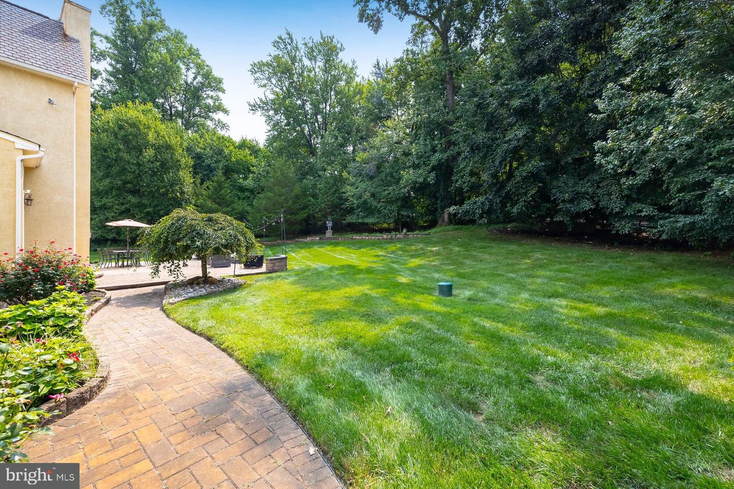 106 Hunters Run Property Photo 7