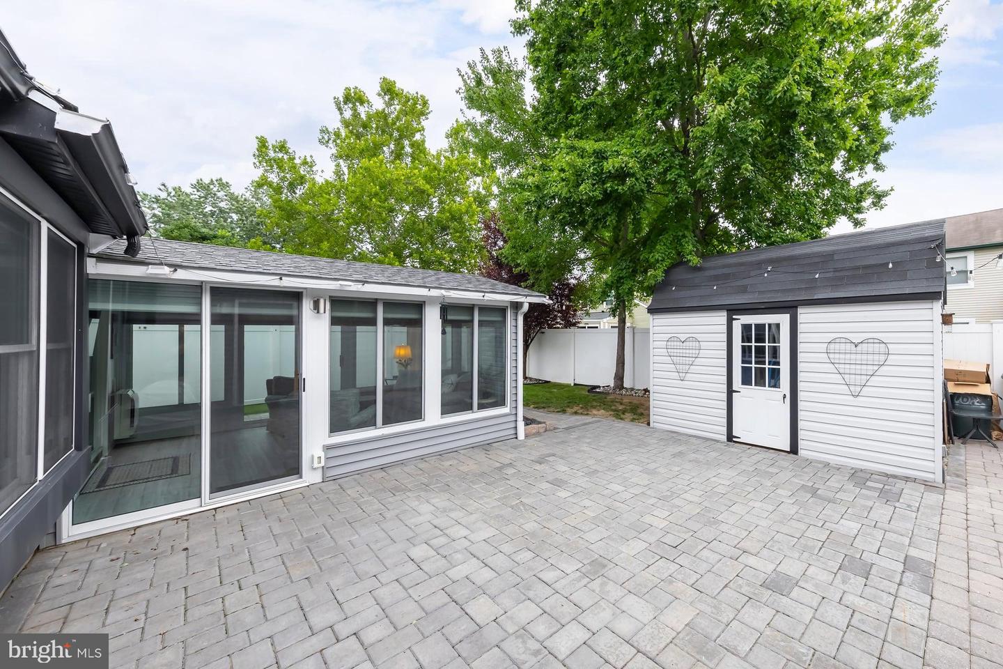102 Weybridge Ct Property Photo 18