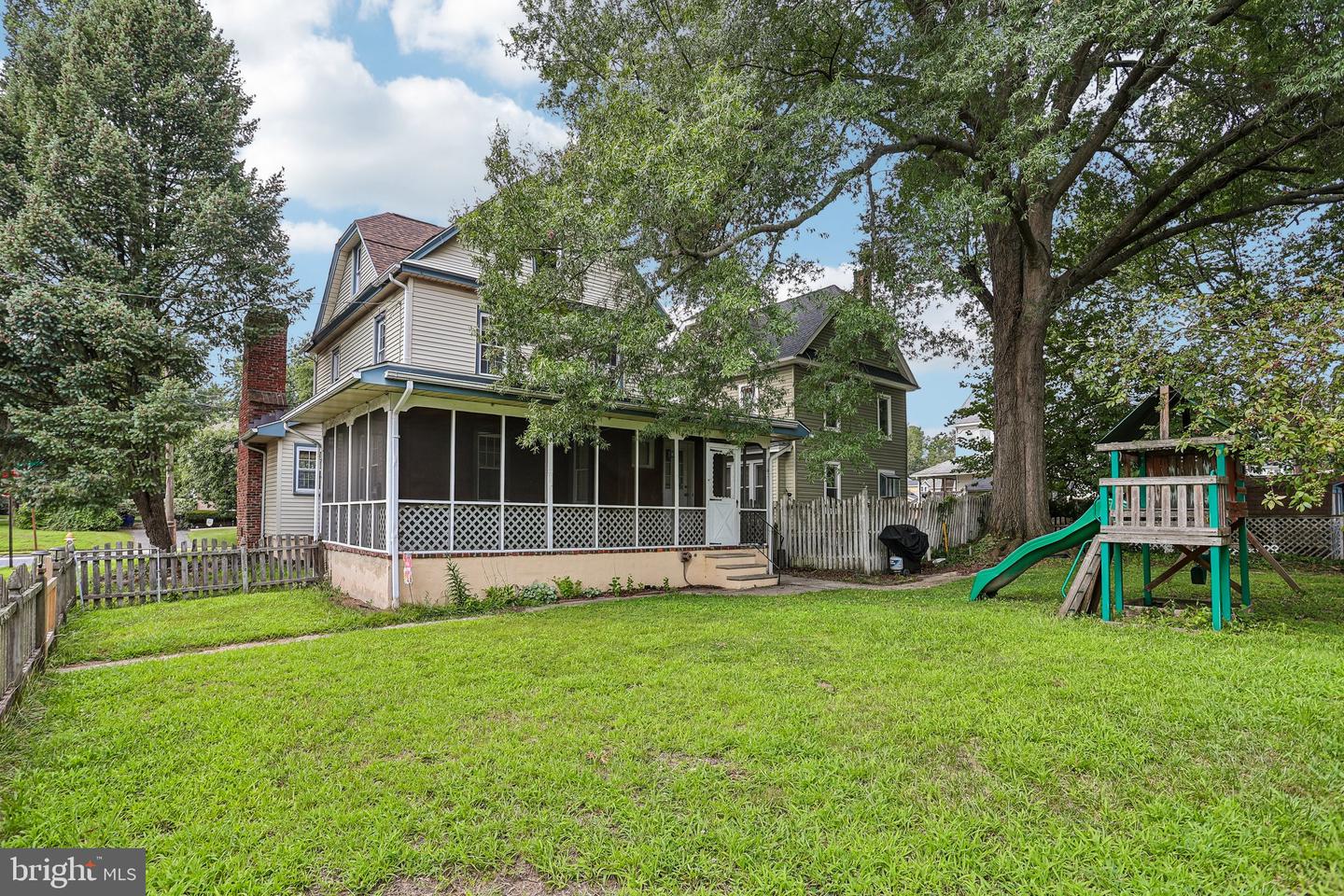 360 Morris St Property Photo 34