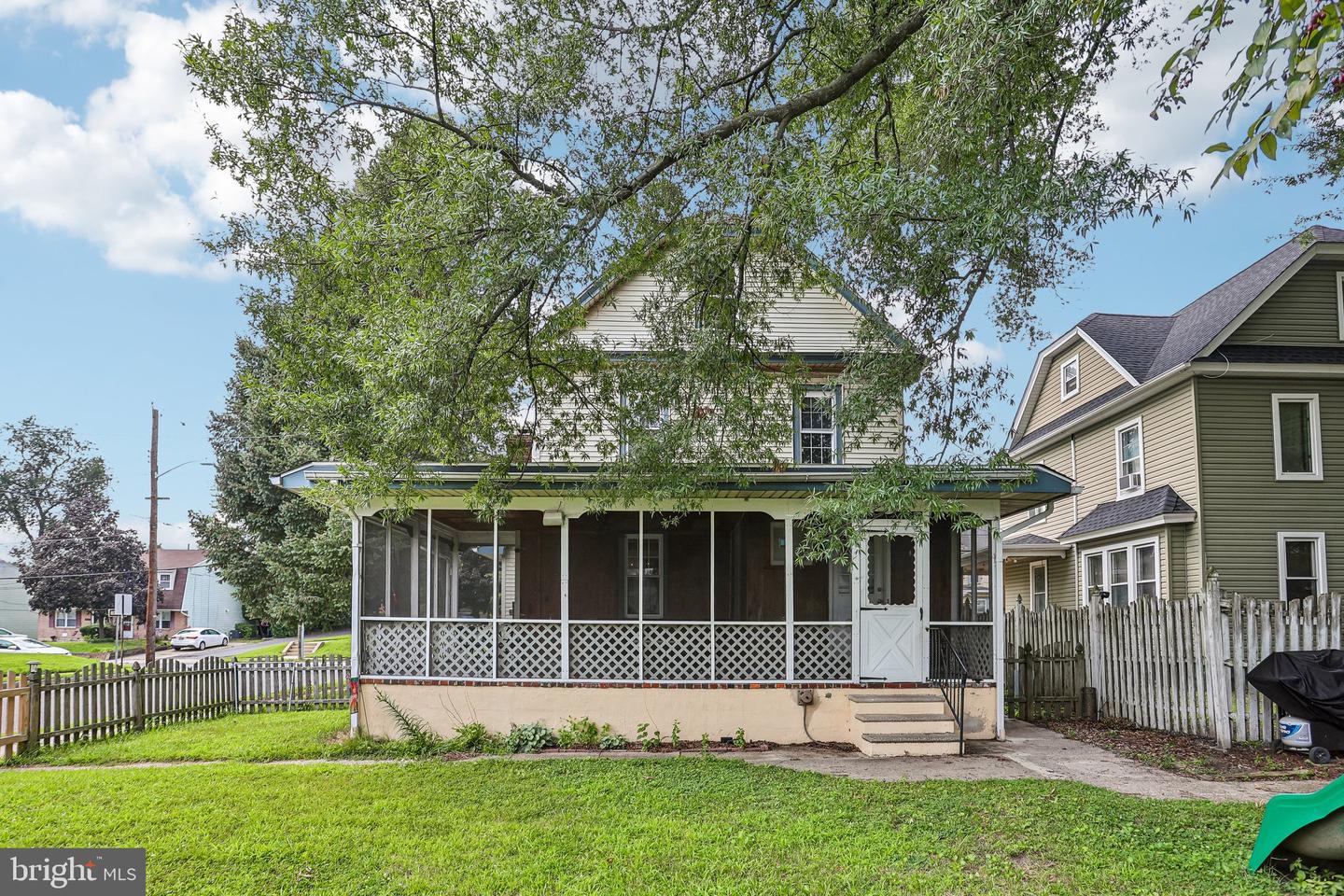 360 Morris St Property Photo 35