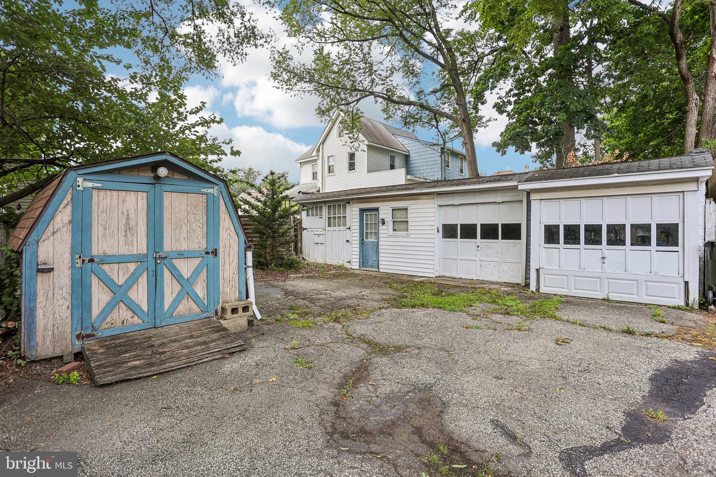360 Morris St Property Photo 37