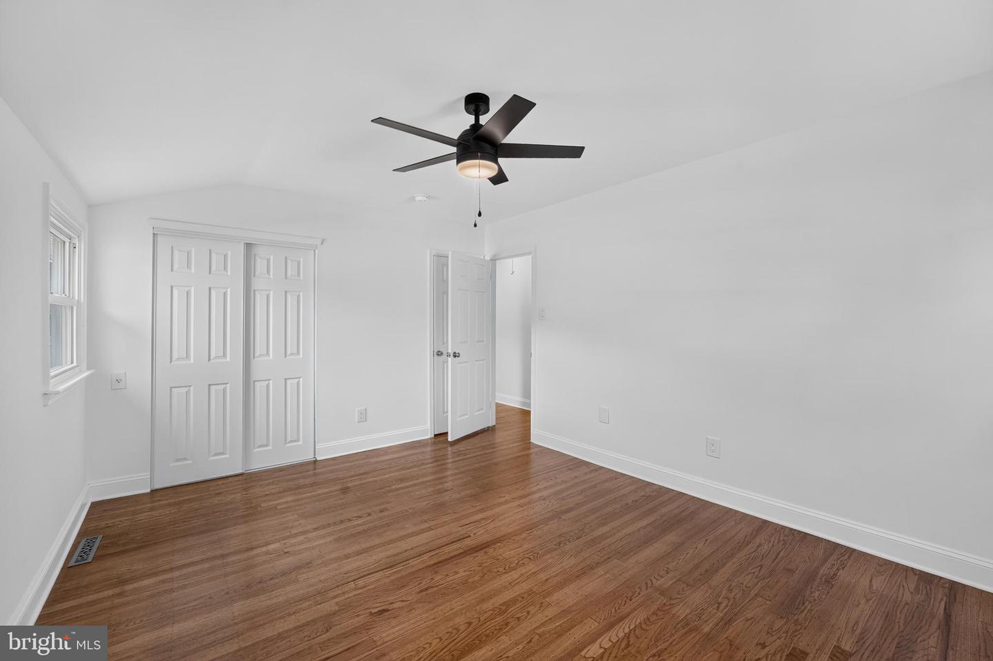 237 Windsor Ln Property Photo 23