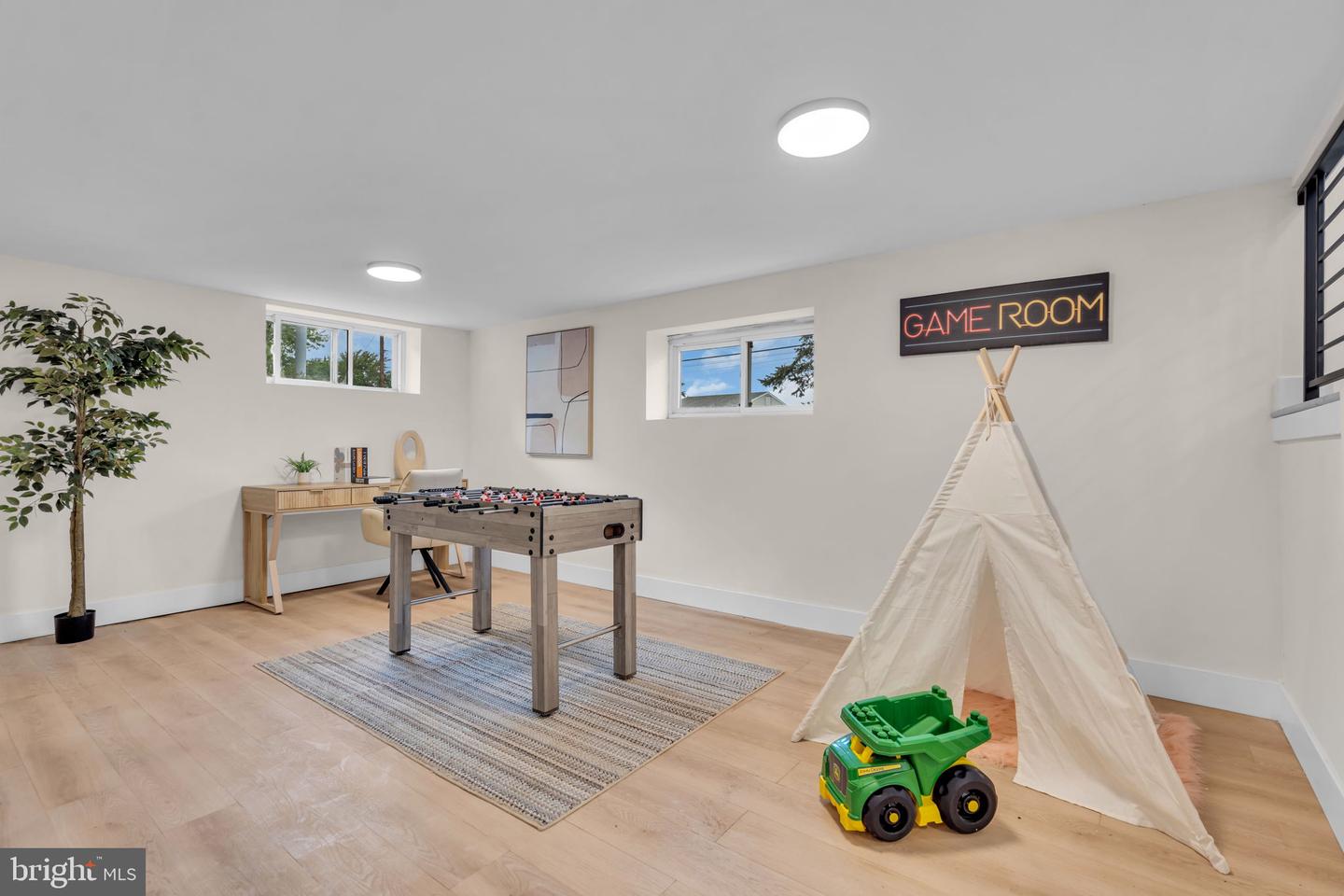 120 Moore St Property Photo 14