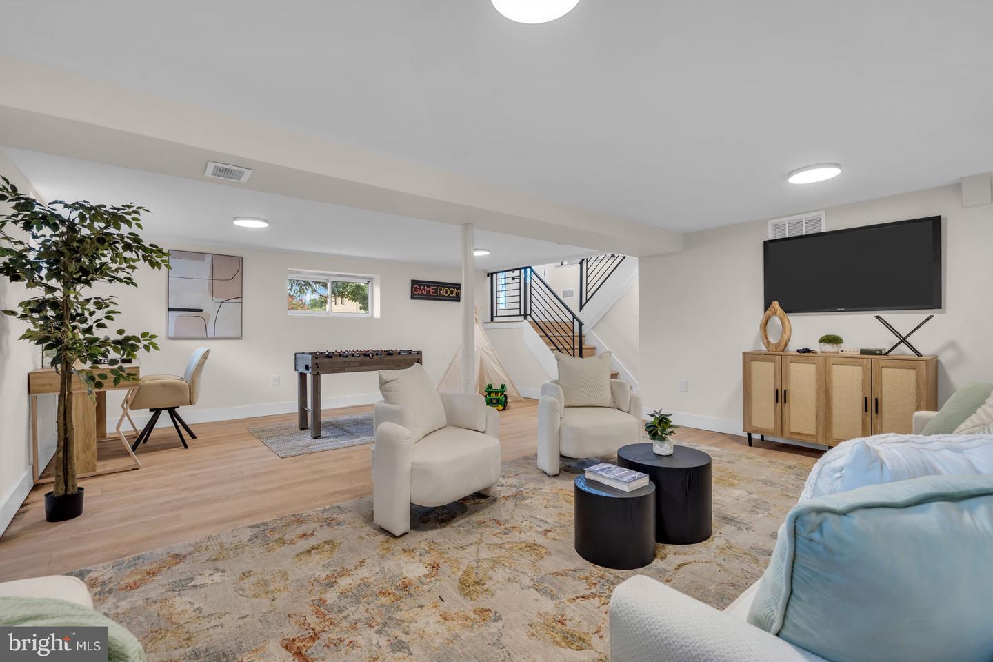 120 Moore St Property Photo 18