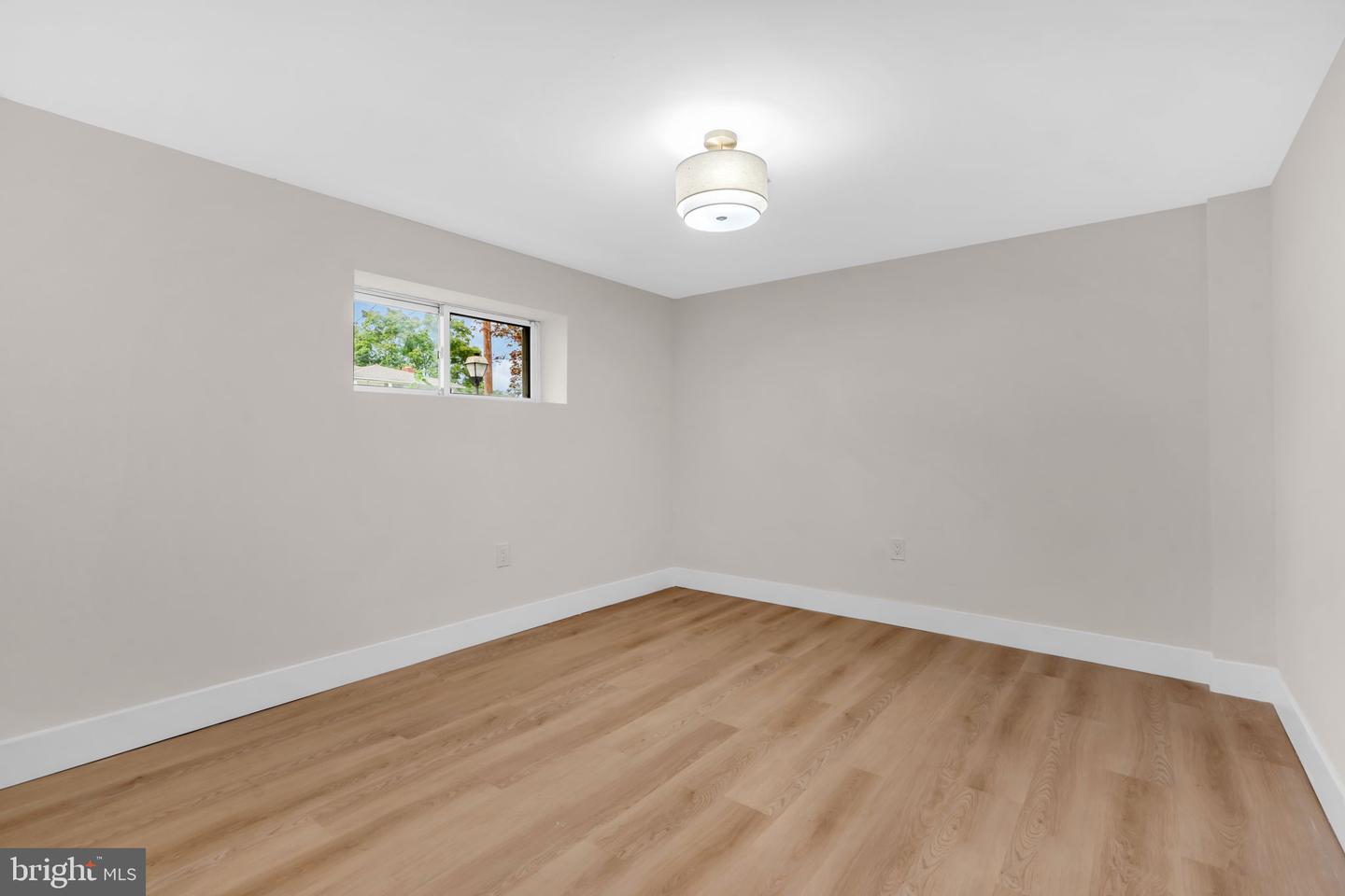 120 Moore St Property Photo 21