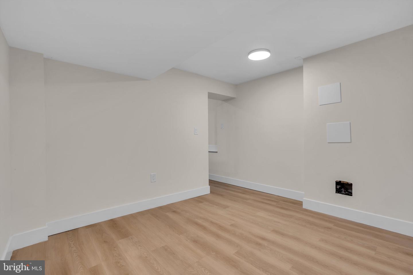 120 Moore St Property Photo 26
