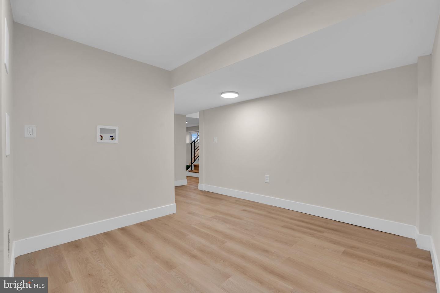 120 Moore St Property Photo 27