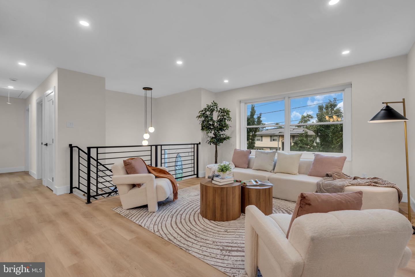 120 Moore St Property Photo 33