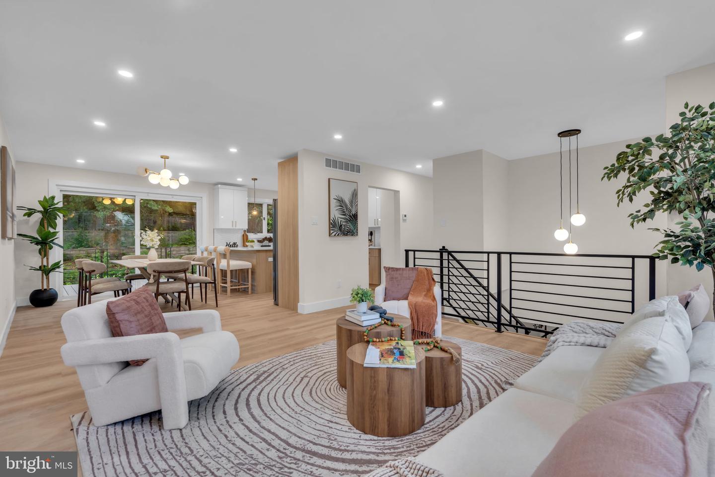 120 Moore St Property Photo 35