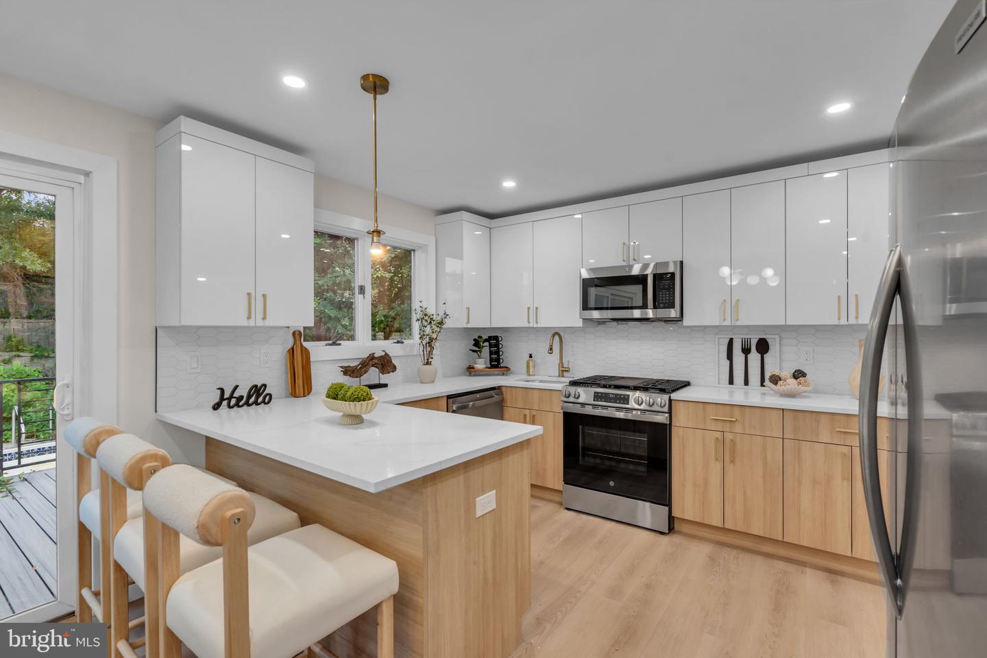 120 Moore St Property Photo 43