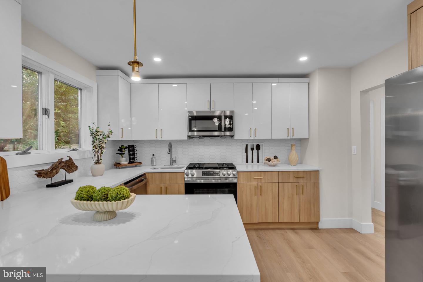 120 Moore St Property Photo 44