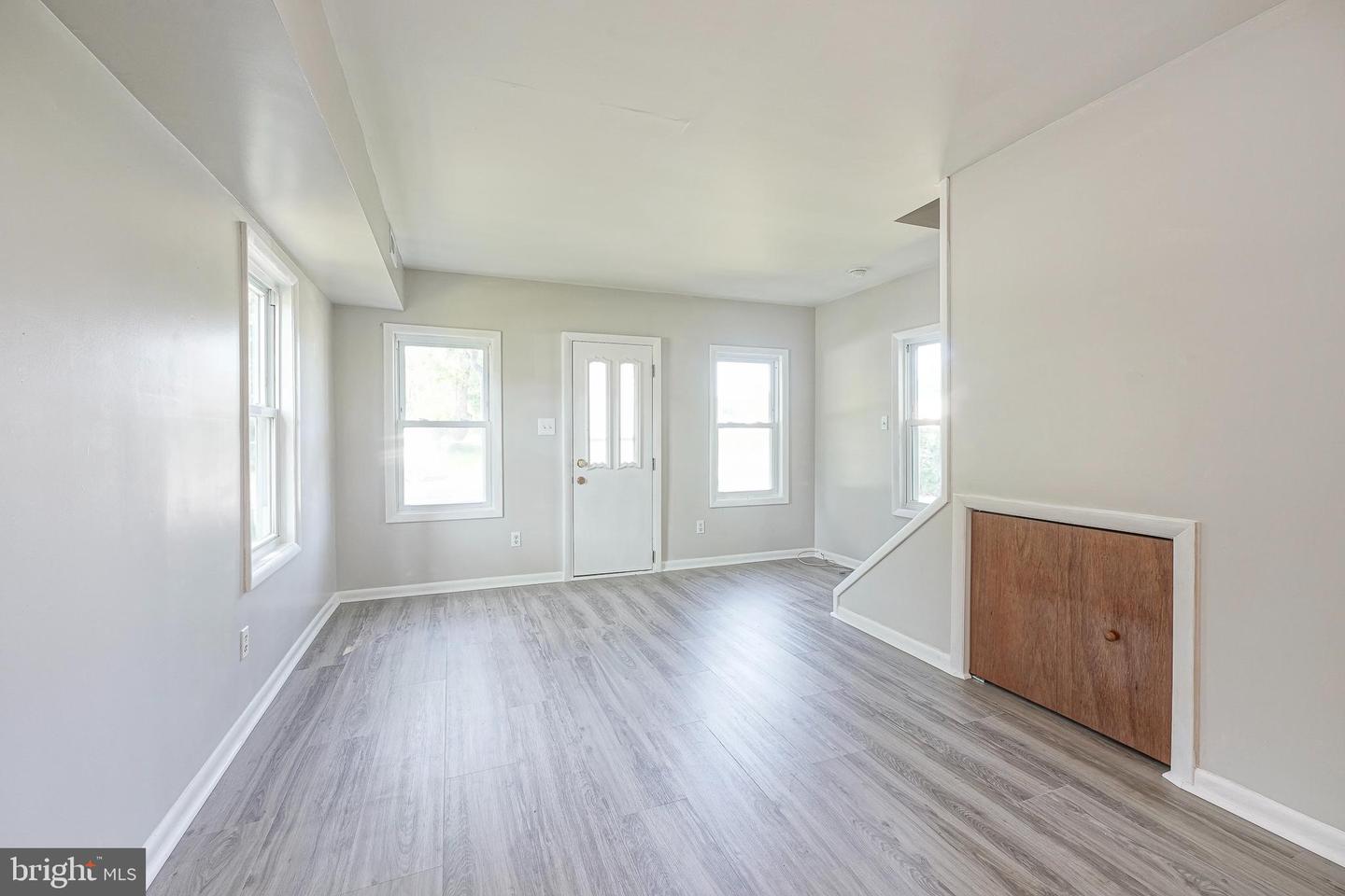 8 S 2nd St Property Photo 2