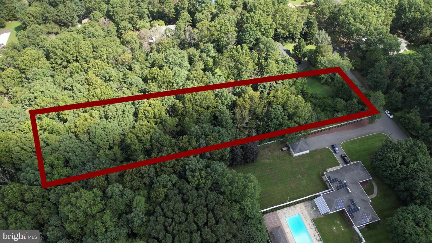 0 Broad Property Photo 14