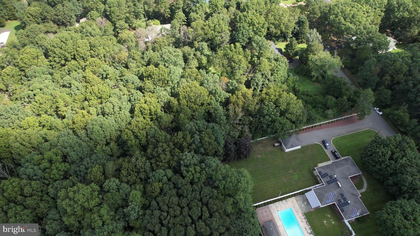 0 Broad Property Photo 15