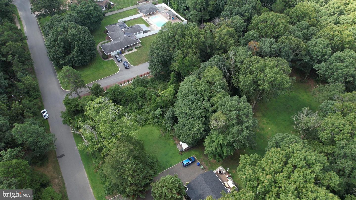 0 Broad Property Photo 18