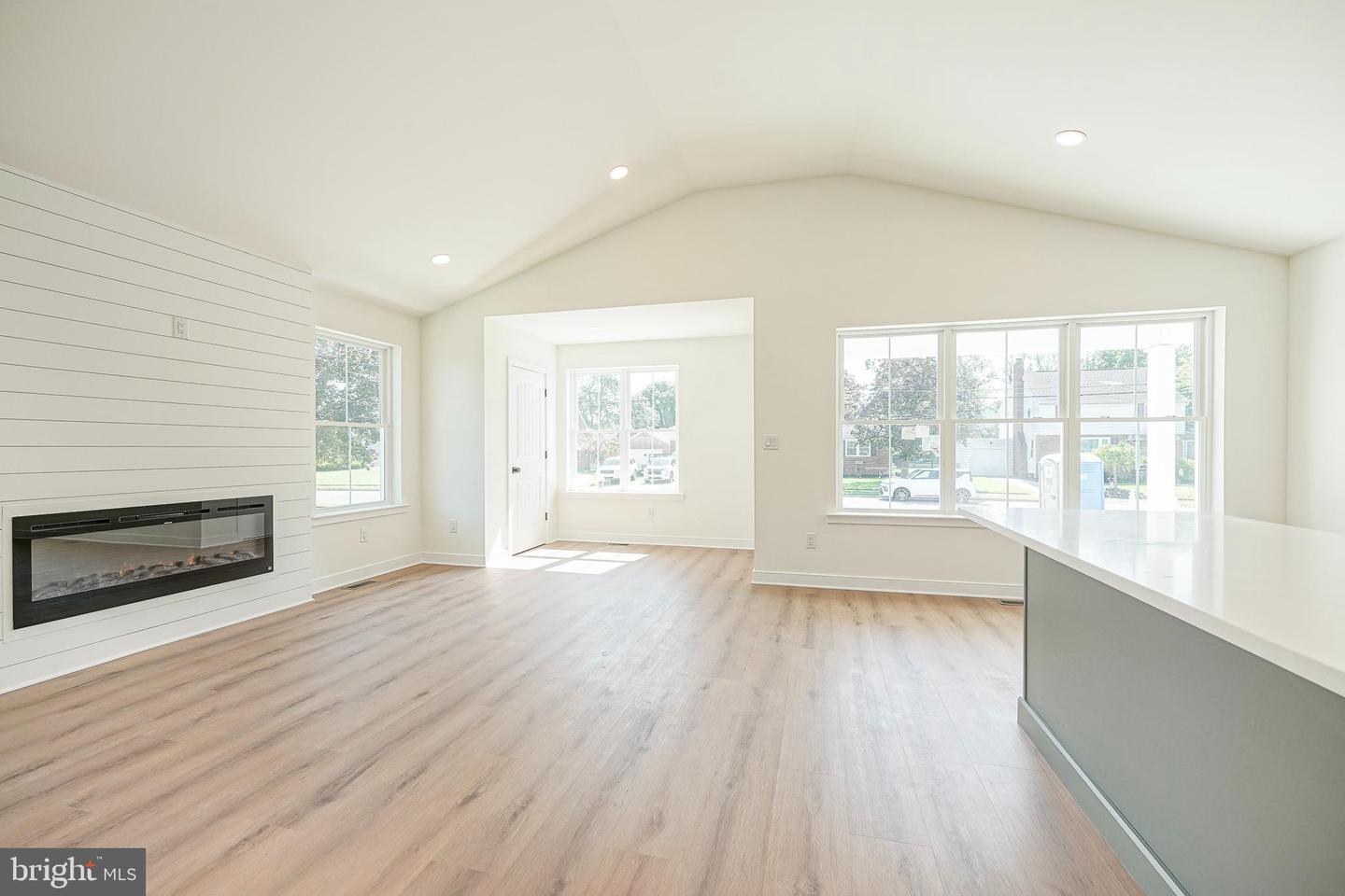 127 Newton Ave Property Photo 11