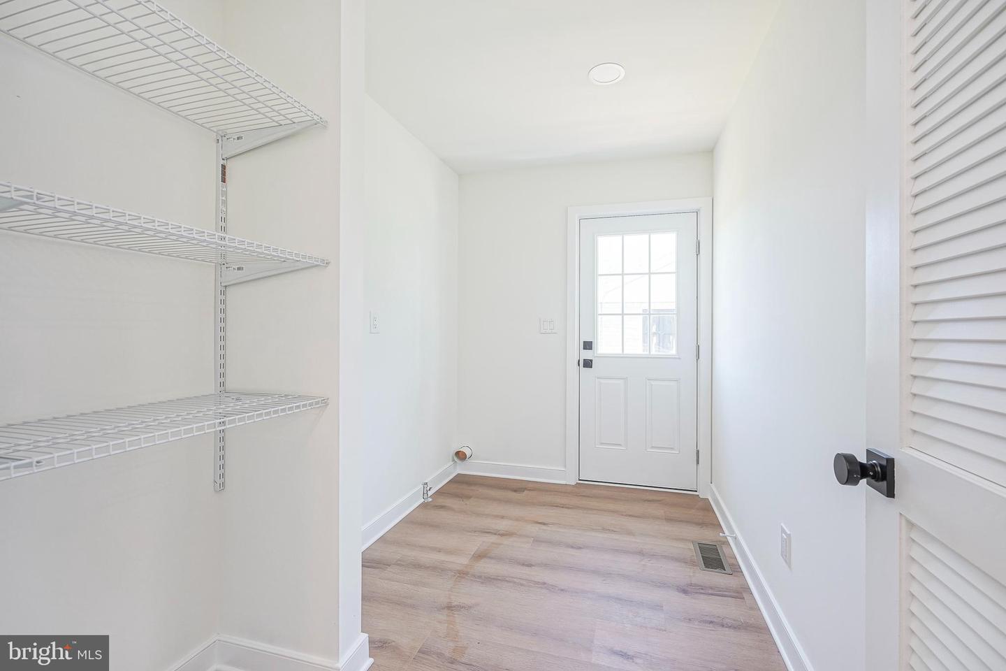 127 Newton Ave Property Photo 14