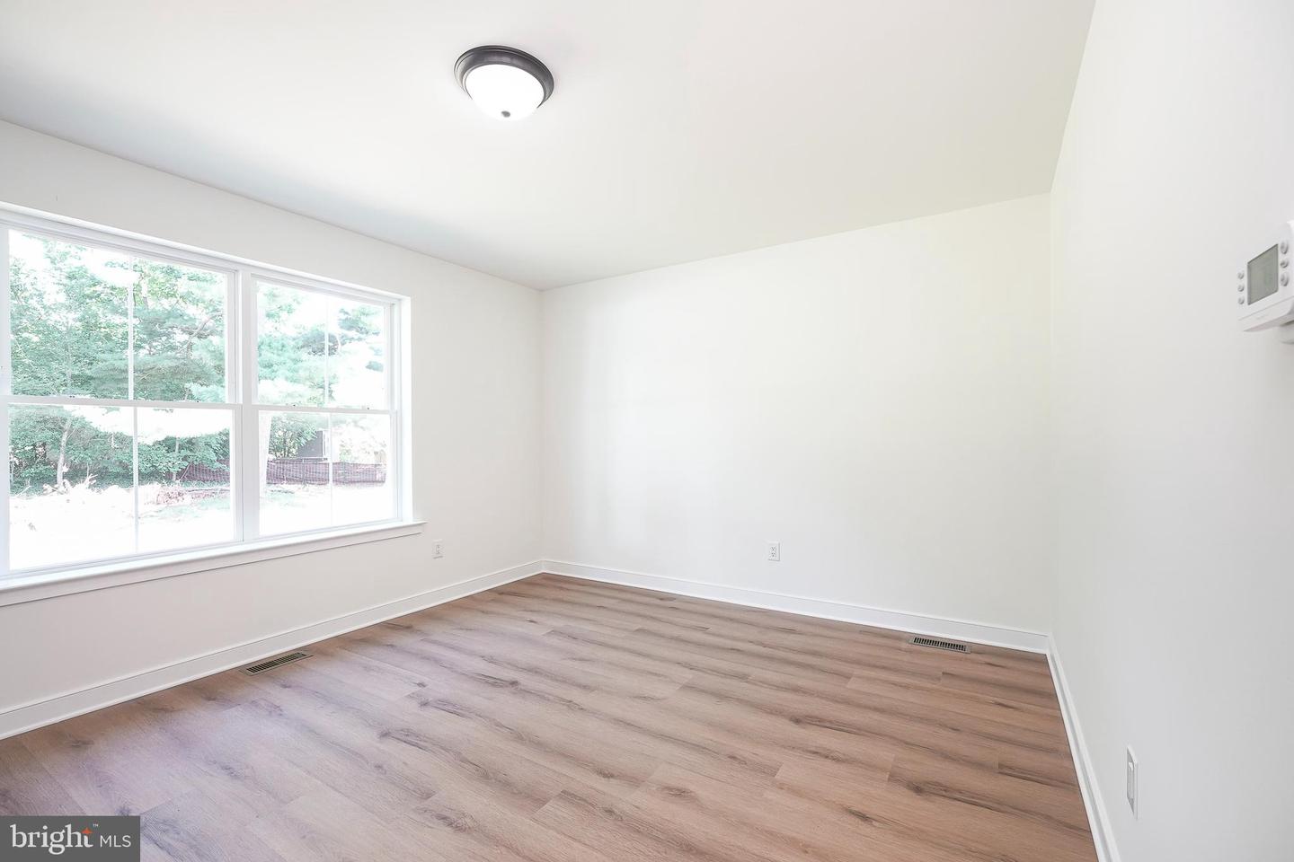 127 Newton Ave Property Photo 17