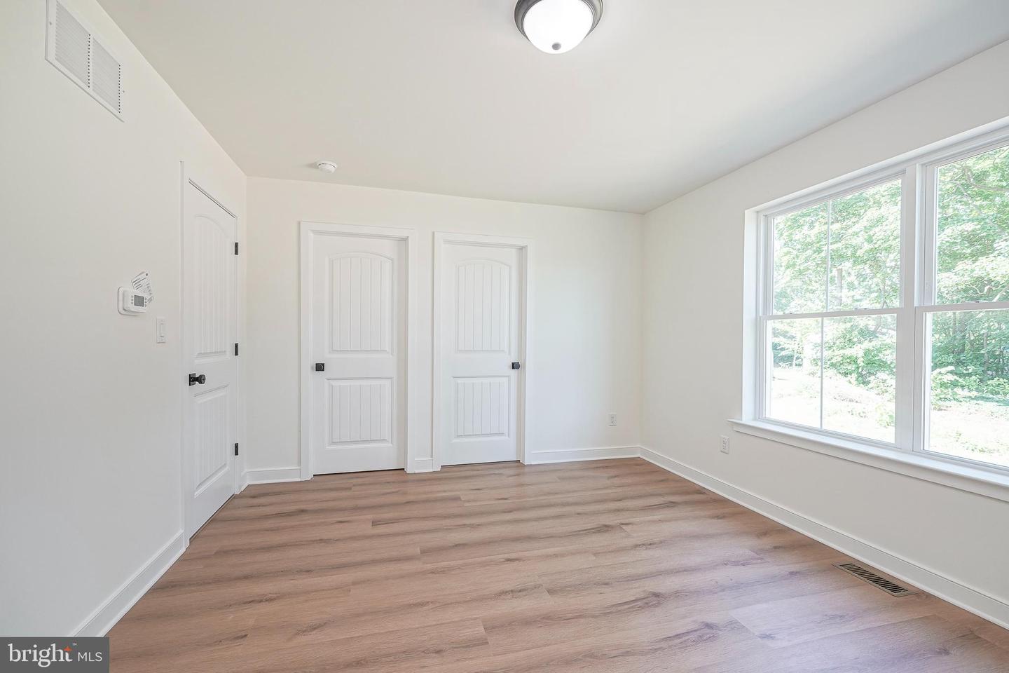 127 Newton Ave Property Photo 18