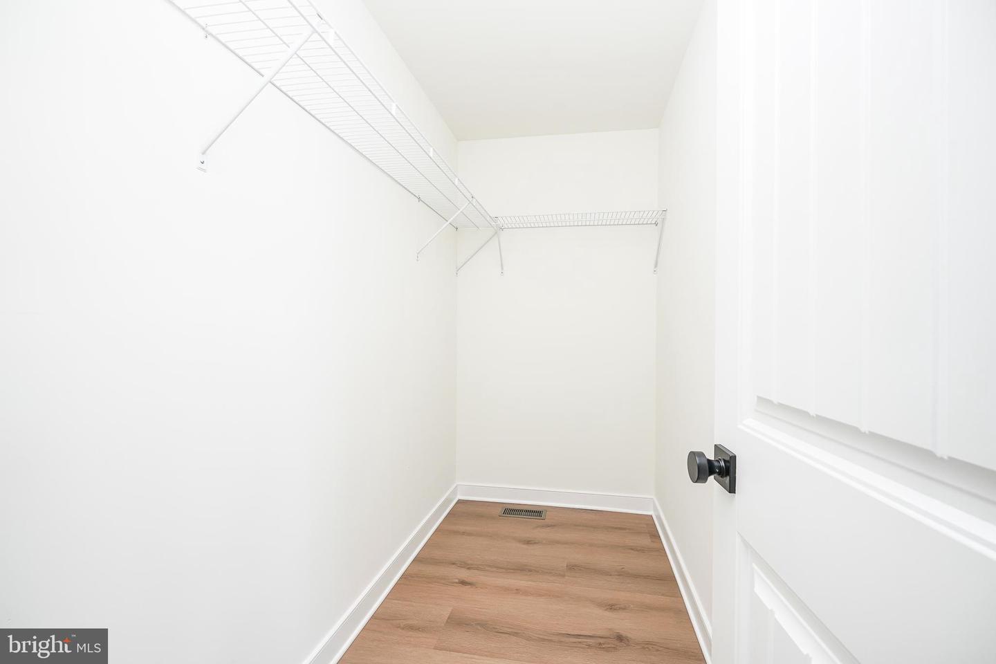 127 Newton Ave Property Photo 19