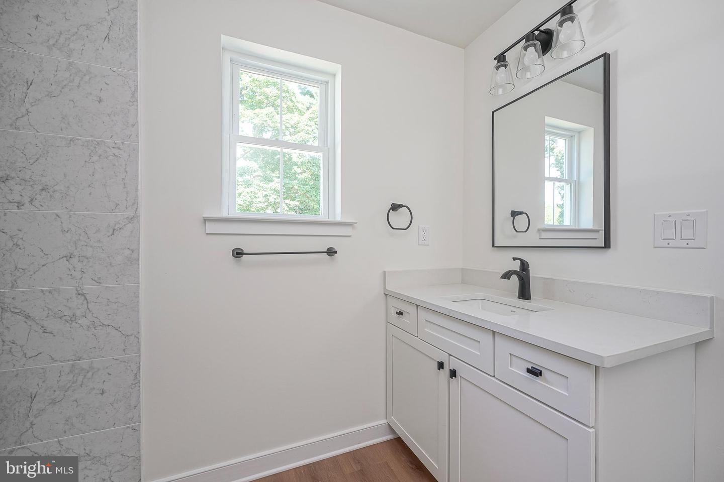 127 Newton Ave Property Photo 21