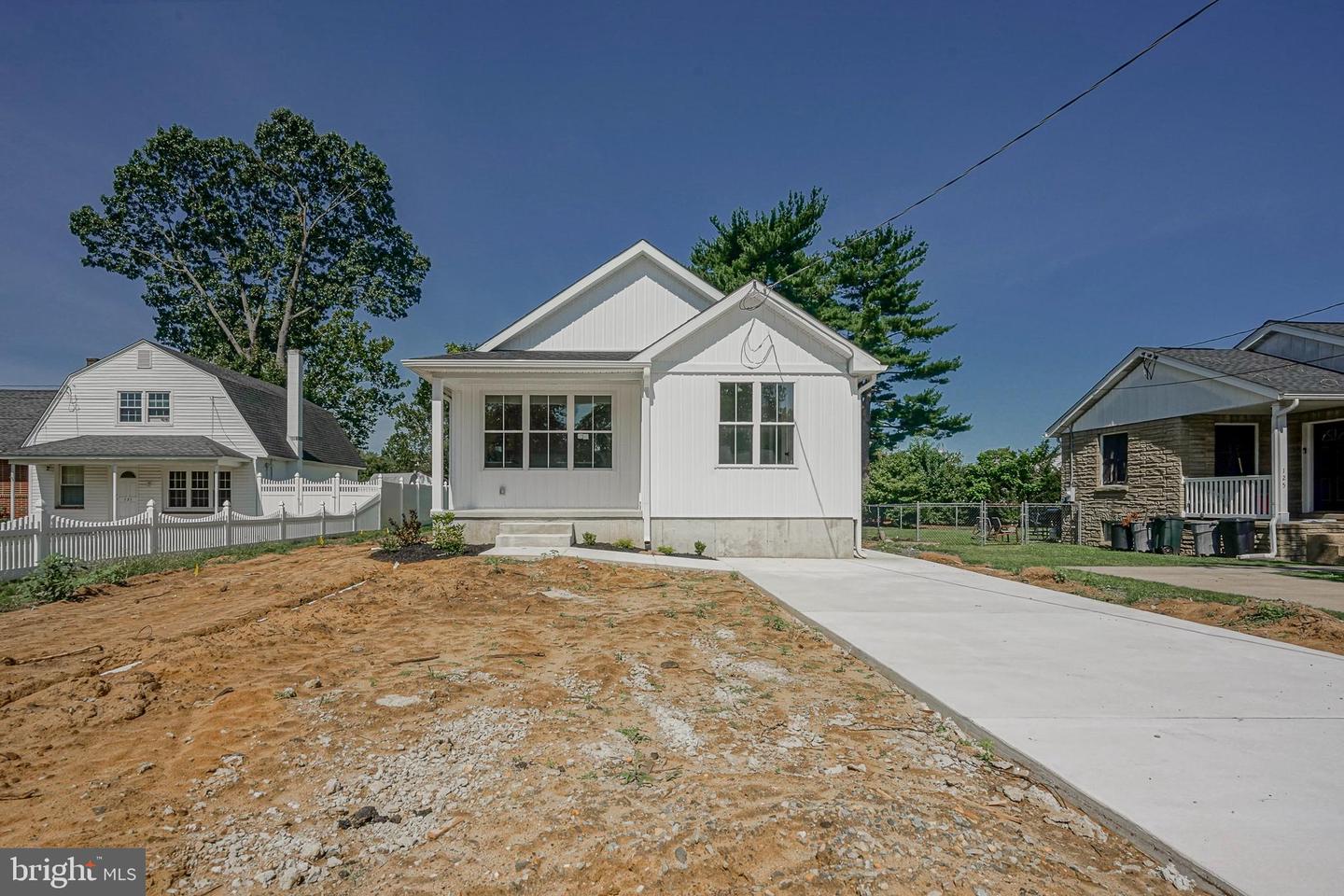 127 Newton Ave Property Photo 28