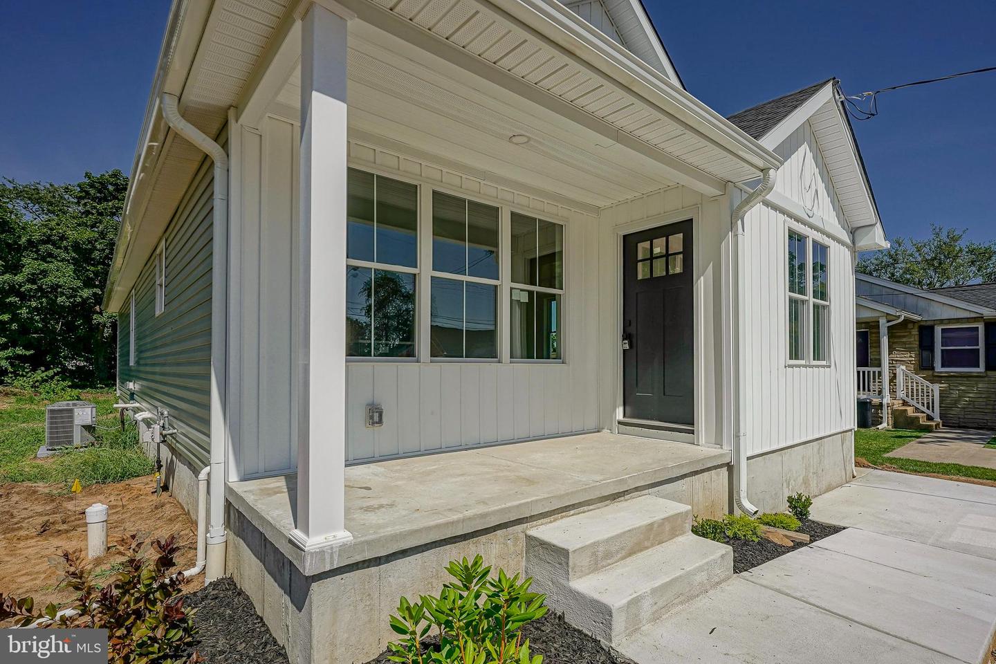127 Newton Ave Property Photo 32