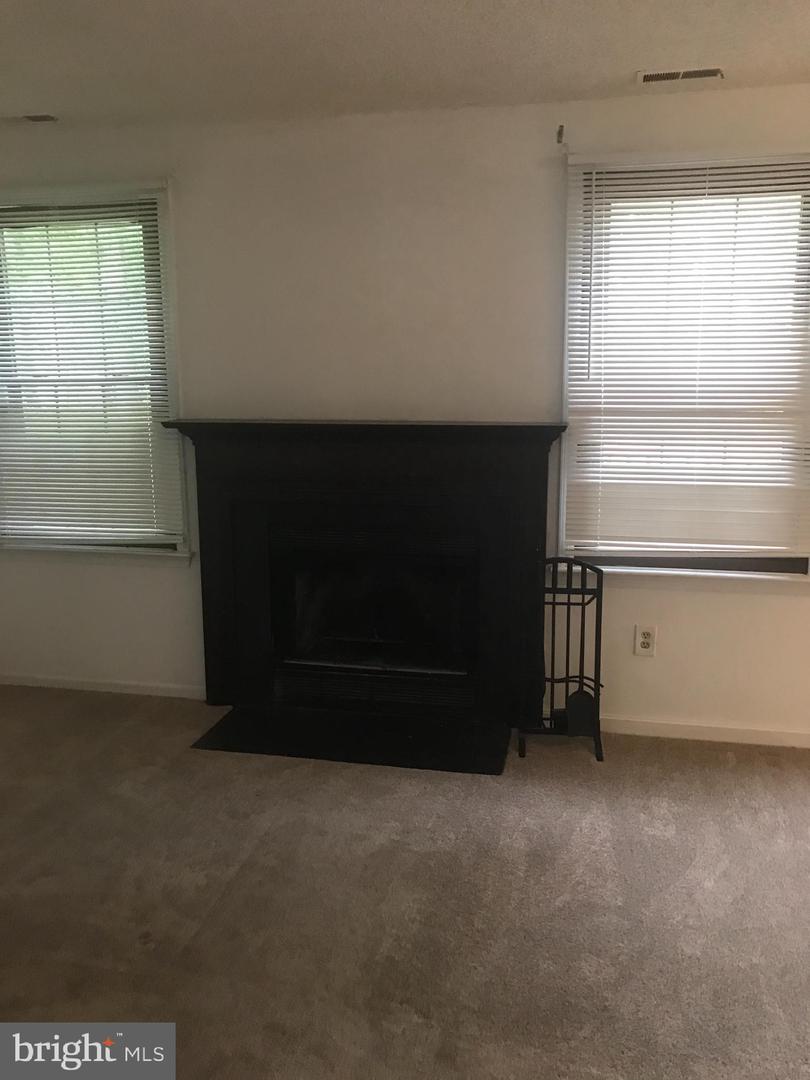 345 Brookdale Blvd Property Photo 3