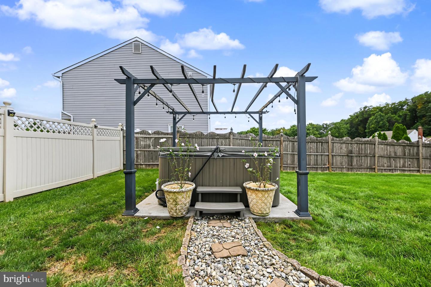 11 Creek Property Photo 58