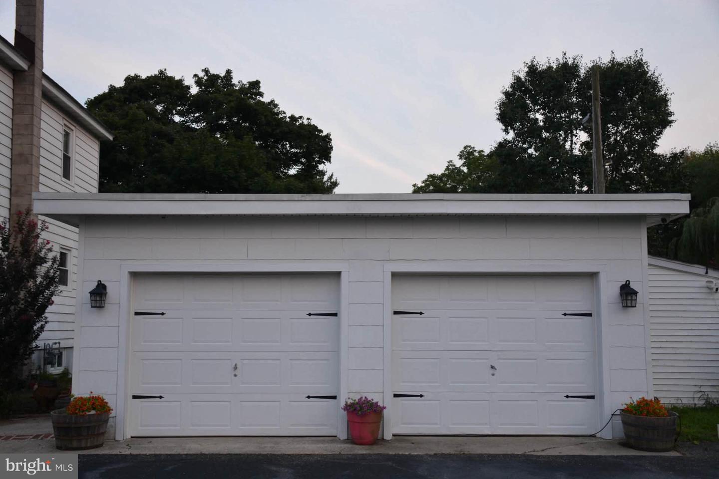 838 Dutch Mill Rd Property Photo 3