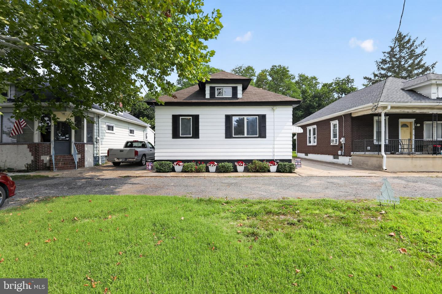 4 Blacks Ter Property Photo 3