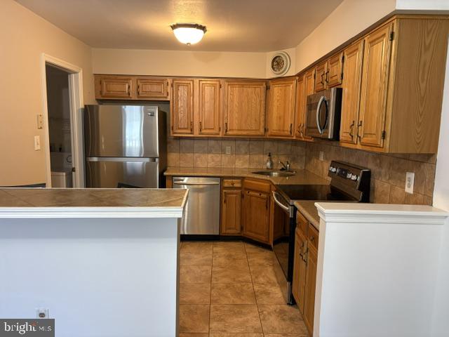 23 Pickwick Pl #bldg K Property Photo 4
